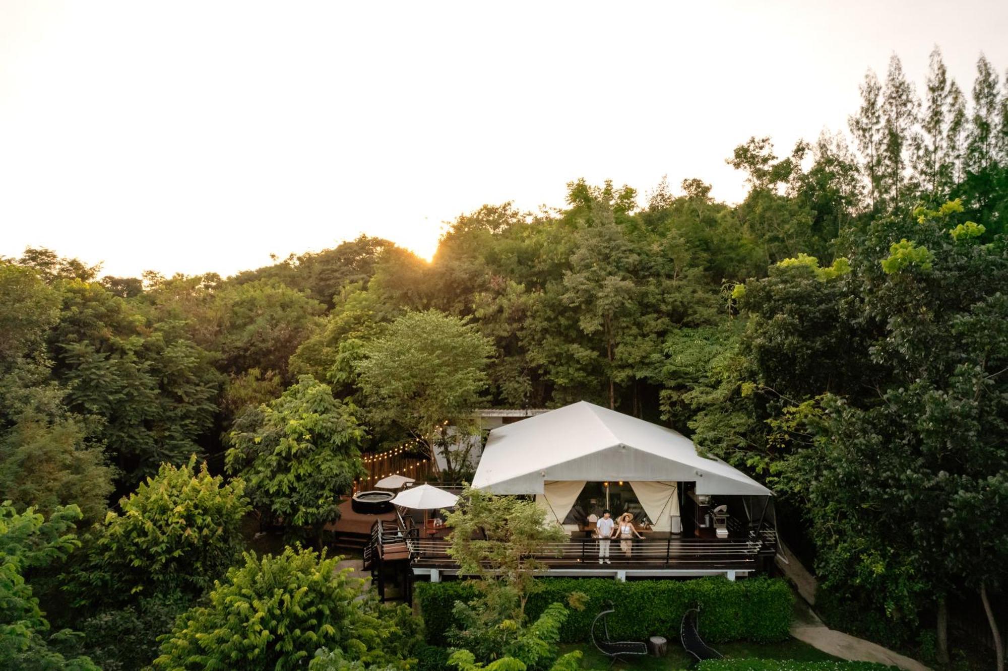 Hotel Te Mata Glamping à Nong Nam Daeng Extérieur photo